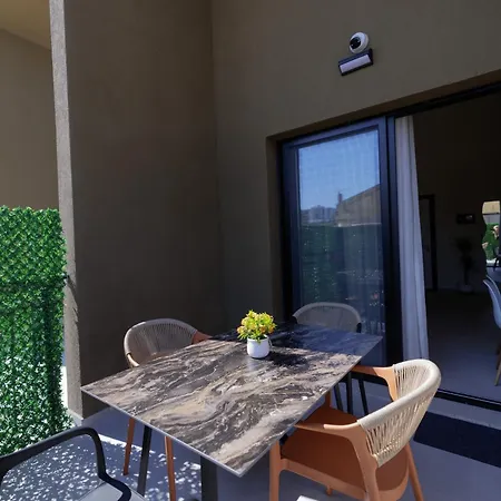 Golden Era Duplex