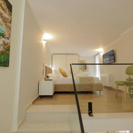 Golden Era Duplex *