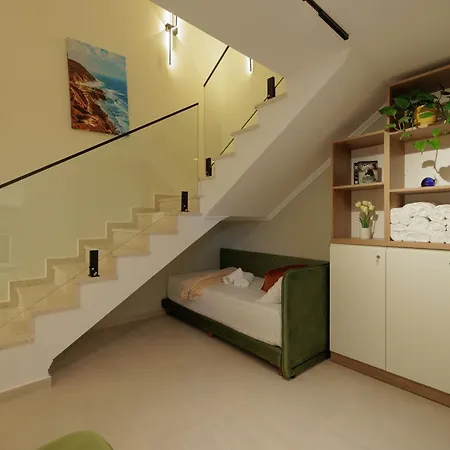 Golden Era Duplex Apartment *